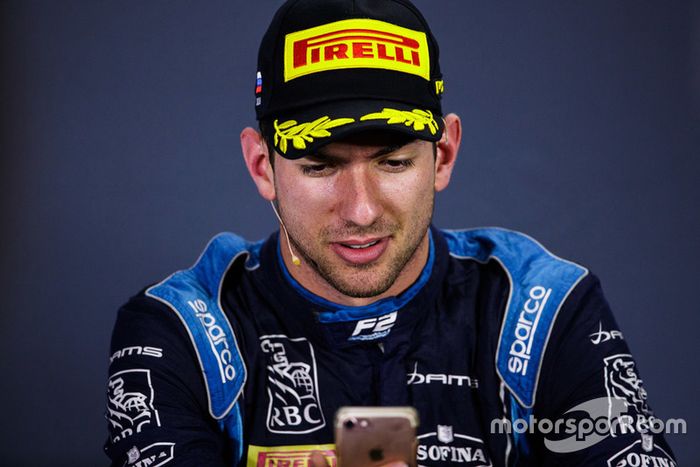 Conferencia de prensa
:  Nicholas Latifi, DAMS  