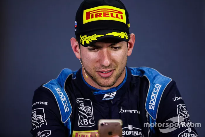 Conferencia de prensa
:  Nicholas Latifi, DAMS  