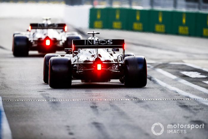Valtteri Bottas, Mercedes F1 W11, Lewis Hamilton, Mercedes F1 W11