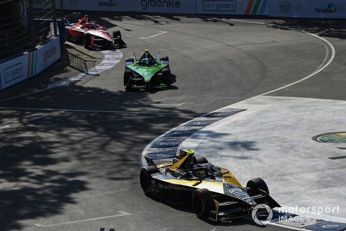Stoffel Vandoorne, DS Penske, DS E-Tense FE23, Nick Cassidy, Envision Racing, Jaguar I-TYPE 6, Jake Dennis, Andretti Autosport, Porsche 99 X Electric Gen3