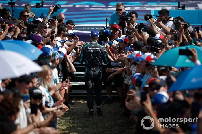 Podio: tercer lugar Mitch Evans, Jaguar Racing