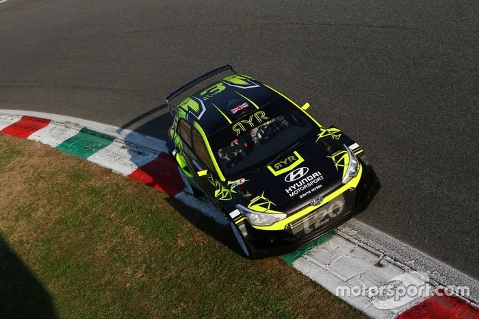 Rhys Yates, Catie Munnings, Ford Fiesta MK2 R5, HK Racing