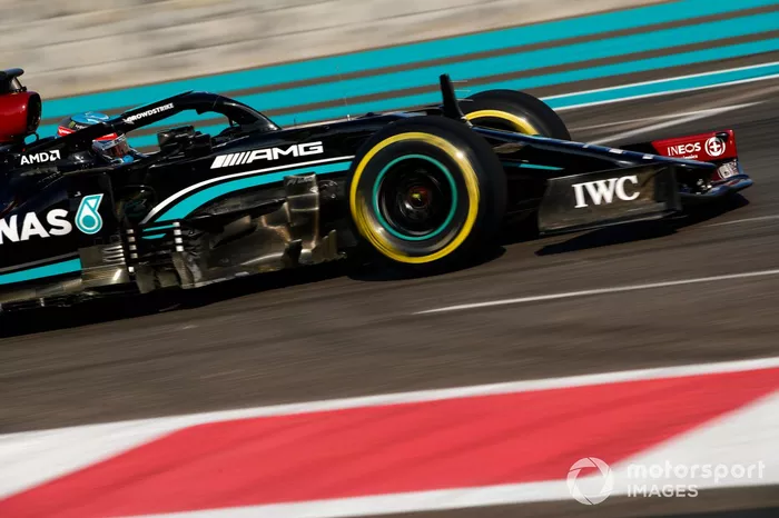 Nyck de Vries, Mercedes W12 
