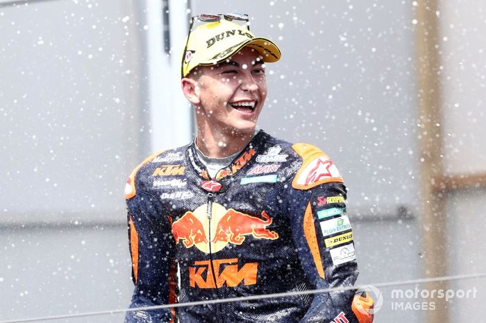 Ganador Raul Fernandez, Red Bull KTM Ajo