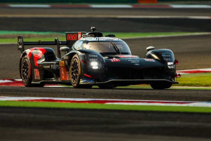 #8 Toyota Gazoo Racing Toyota GR010 — гибрид: Себастьян Буэми, Брендон Хартли, Ре Хиракава