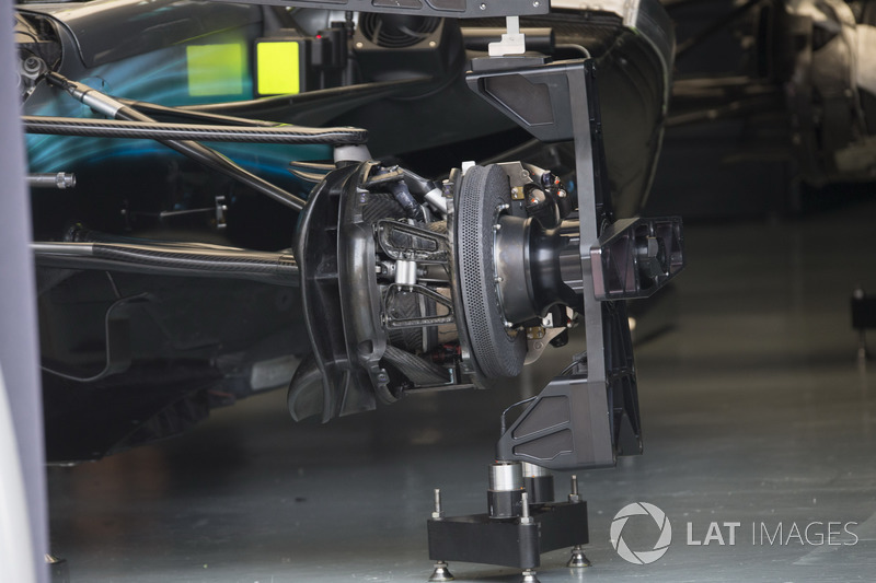 Mercedes-Benz F1 W08 fön fren detay