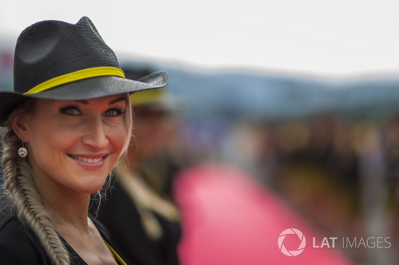 Grid Girl F1