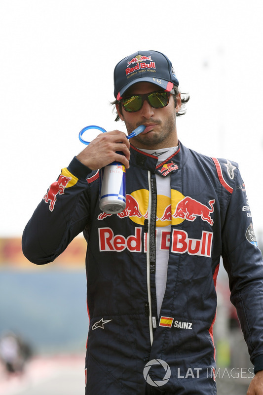 Карлос Сайнс-мол., Scuderia Toro Rosso