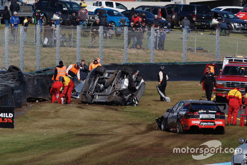 Todd Hazelwood, Brad Jones Racing crash