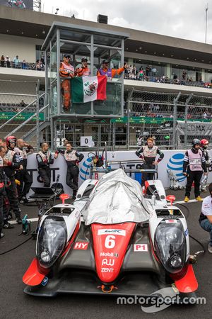 #6 Toyota Racing Toyota TS050 Hybrid: Stéphane Sarrazin, Mike Conway, Kamui Kobayashi