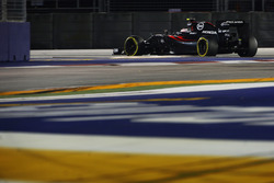 Jenson Button, McLaren MP4-31