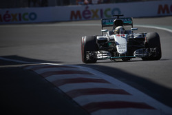 Льюіс Хемілтон, Mercedes AMG F1 W07 Hybrid