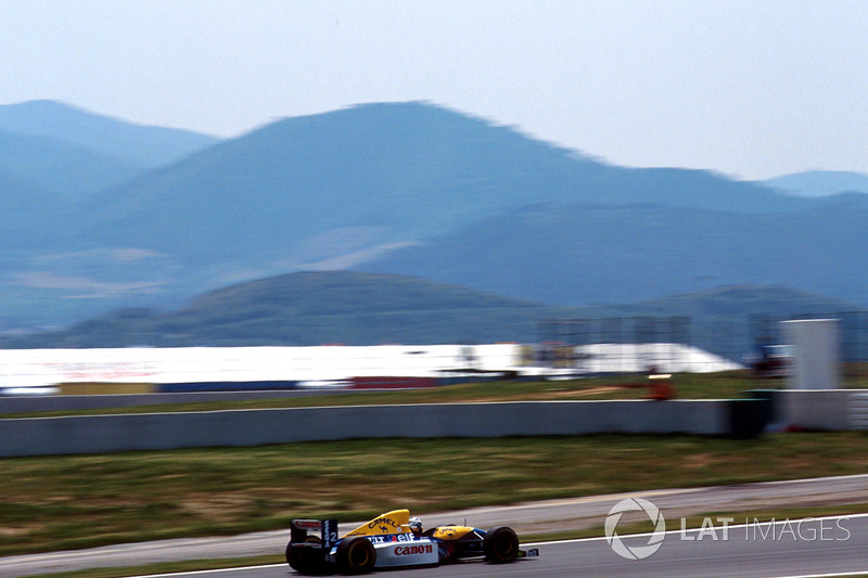 Aunque Prost abrió hueco ante Hill, el británico se acercó tras algunos problemas del Williams del francés
