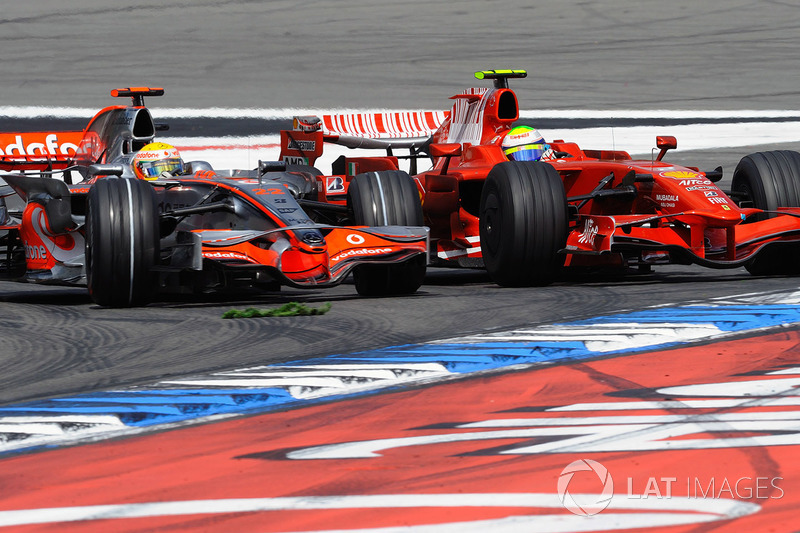 Lewis Hamilton, McLaren MP4-23 Mercedes, passes Felipe Massa, Ferrari F2008 