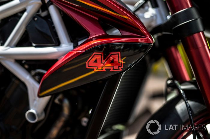 Motocicleta de MV Agusta, Lewis Hamilton, Mercedes-AMG F1