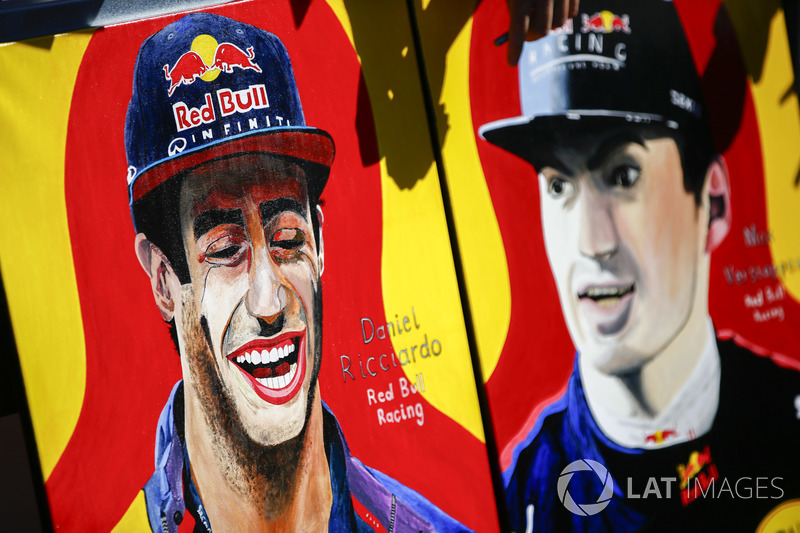 Ritratti di Daniel Ricciardo, Red Bull Racing, e Max Verstappen, Red Bull Racing dipinti da un fan