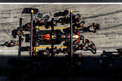Daniel Ricciardo, Red Bull Racing RB14, pitstop