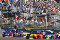 Denny Hamlin, Joe Gibbs Racing Toyota, Martin Truex Jr., Furniture Row Racing Toyota