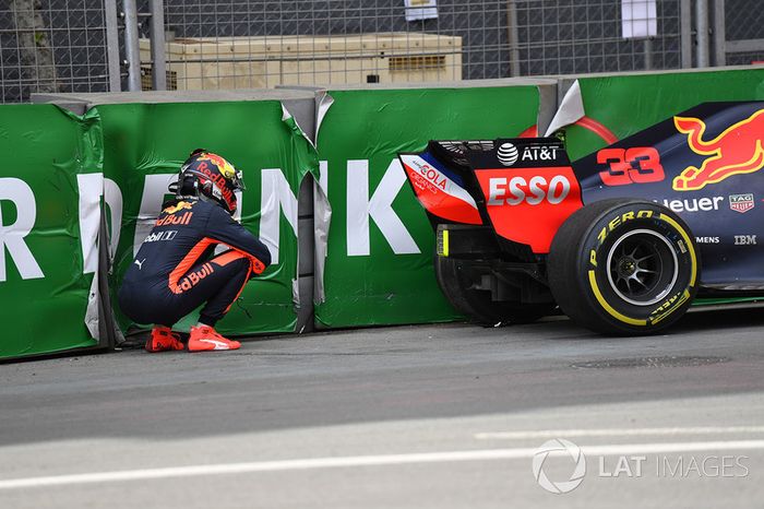 Accidente de Max Verstappen, Red Bull Racing RB14