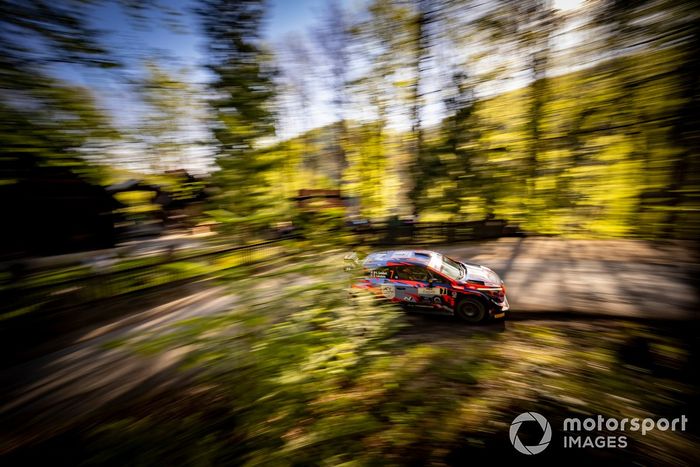 Pierre-Louis Loubet, Vincent Landais, Hyundai 2C Competition Hyundai i20 Coupe WRC