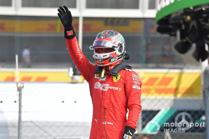 Pole Sitter Charles Leclerc, Ferrari festeggia al Parc Ferme