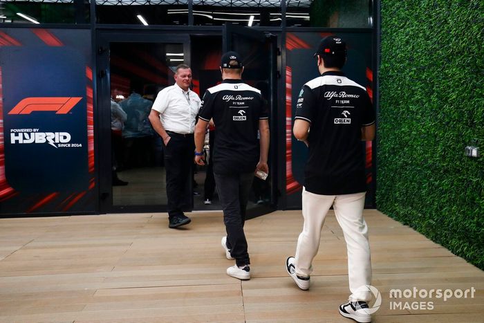Valtteri Bottas, Alfa Romeo F1 Team, Zhou Guanyu, Alfa Romeo F1 Team