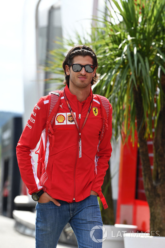 Antonio Giovinazzi, Ferrari