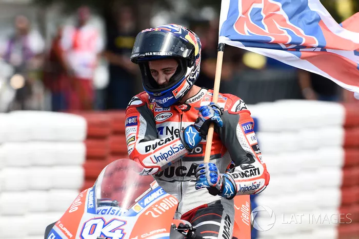Ganador de la carrera Andrea Dovizioso, Ducati Team