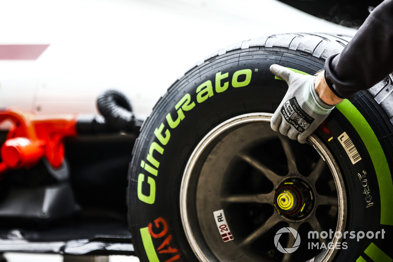 Проміжна шина Pirelli