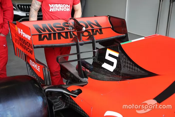 Detalle técnico de Ferrari