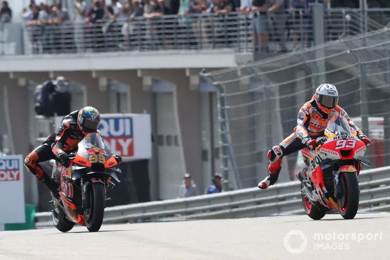 Marc Marquez, Team Repsol Honda, Brad Binder, Red Bull KTM Factory Racing