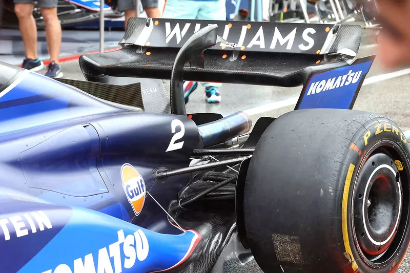 Aile arrière de la Williams FW46