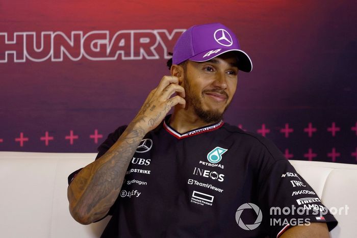 Lewis Hamilton, Mercedes-AMG F1 Team, 3ª posición, en la rueda de prensa