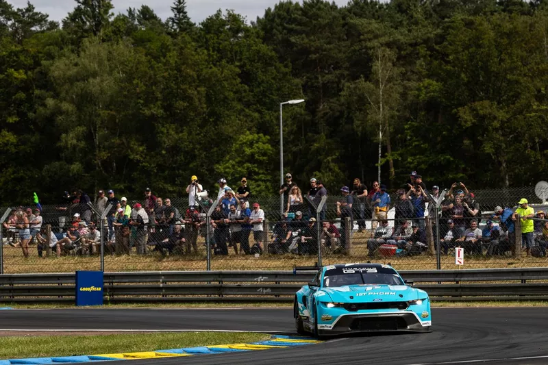 Ford Mustang LMGT3 #77 Proton Competition : Ryan Hardwick, Zacharie Robichon, Benjamin Barker