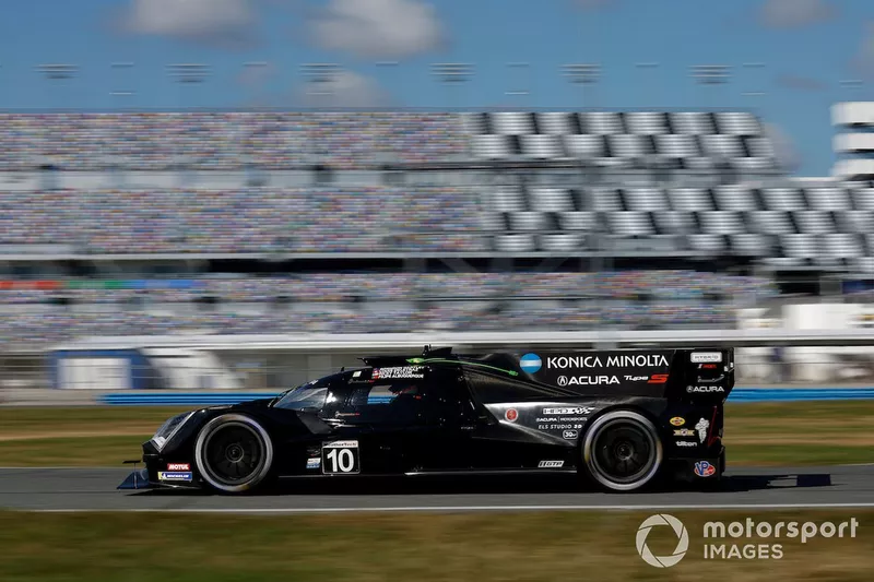 #10 Wayne Taylor Racing Acura ARX-06 GTP: Ricky Taylor, Filipe Albuquerque, Brendon Hartley, Louis Deletraz