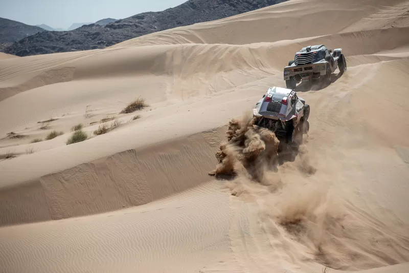 #305 Team BBR Taurus: Dania Akeel, Stephane Duple