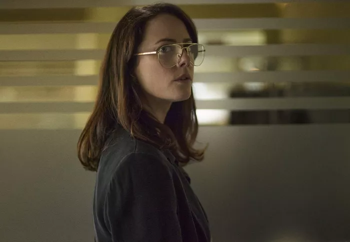 Kaya Scodelario as Laura Harrison in Senna