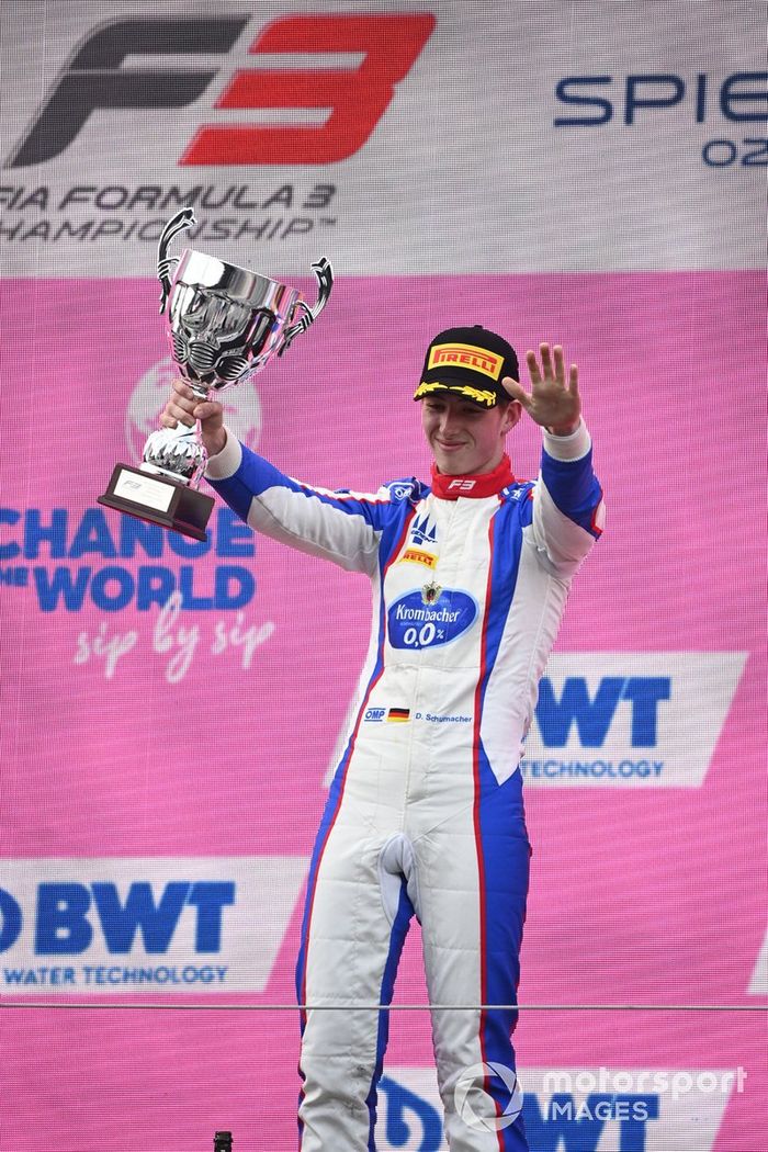 Podio: ganador David Schumacher, Trident