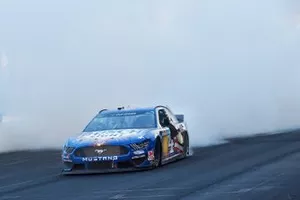 Race Winner Kevin Harvick, Stewart-Haas Racing, Ford Mustang