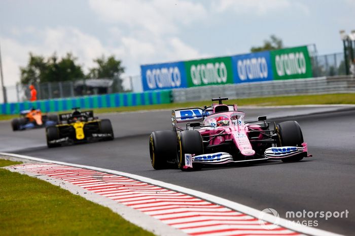 Sergio Pérez, Racing Point RP20, Daniel Ricciardo, Renault F1 Team R.S.20