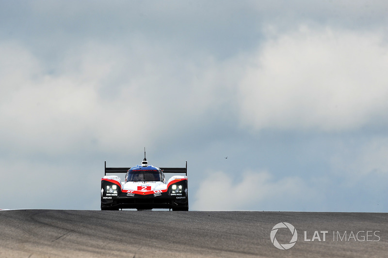 #2 Porsche Team Porsche 919 Hybrid: Timo Bernhard, Earl Bamber, Brendon Hartley