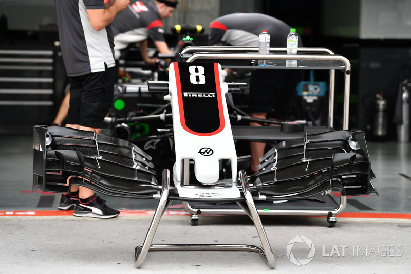 Haas F1 Team VF-17 nose and front wing