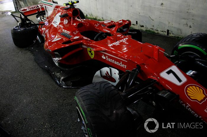 El coche chocado de Kimi Raikkonen, Ferrari SF70H