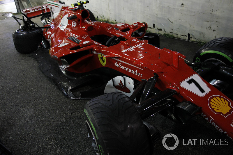 El coche chocado de Kimi Raikkonen, Ferrari SF70H