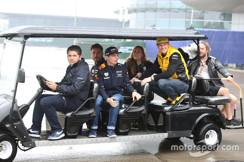 Nico Hulkenberg, Renault Sport F1 Team, Max Verstappen, Red Bull