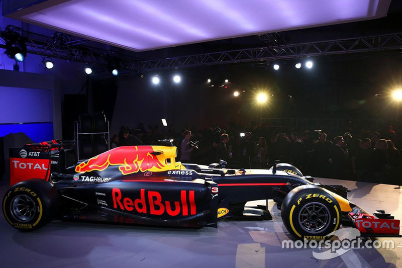 Red Bull Racing RB12, la livrea