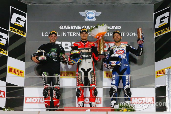 Podio: Ganador de la carrera Chaz Davies, equipo Ducati; segundo lugar Jonathan Rea, Kawasaki Racing; tercer lugar Sylvain Guintoli, Pata Yamaha