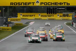 Start action, race 1