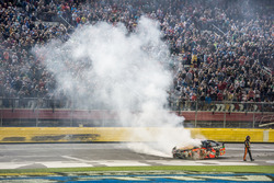 Tony Stewart, Stewart-Haas Racing Chevrolet crash
