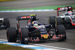 Carlos Sainz Jr., Scuderia Toro Rosso STR11